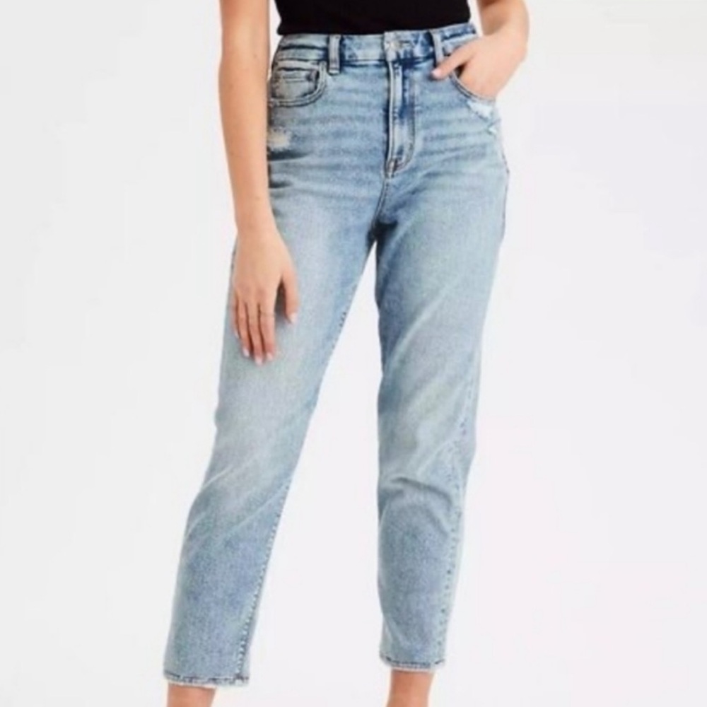 American Eagle Stretch Curvy Crop Mom Jeans Size 8 Short Length